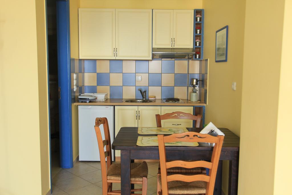 Iliobasilema Studios & Apartments Fiskardo Quarto foto